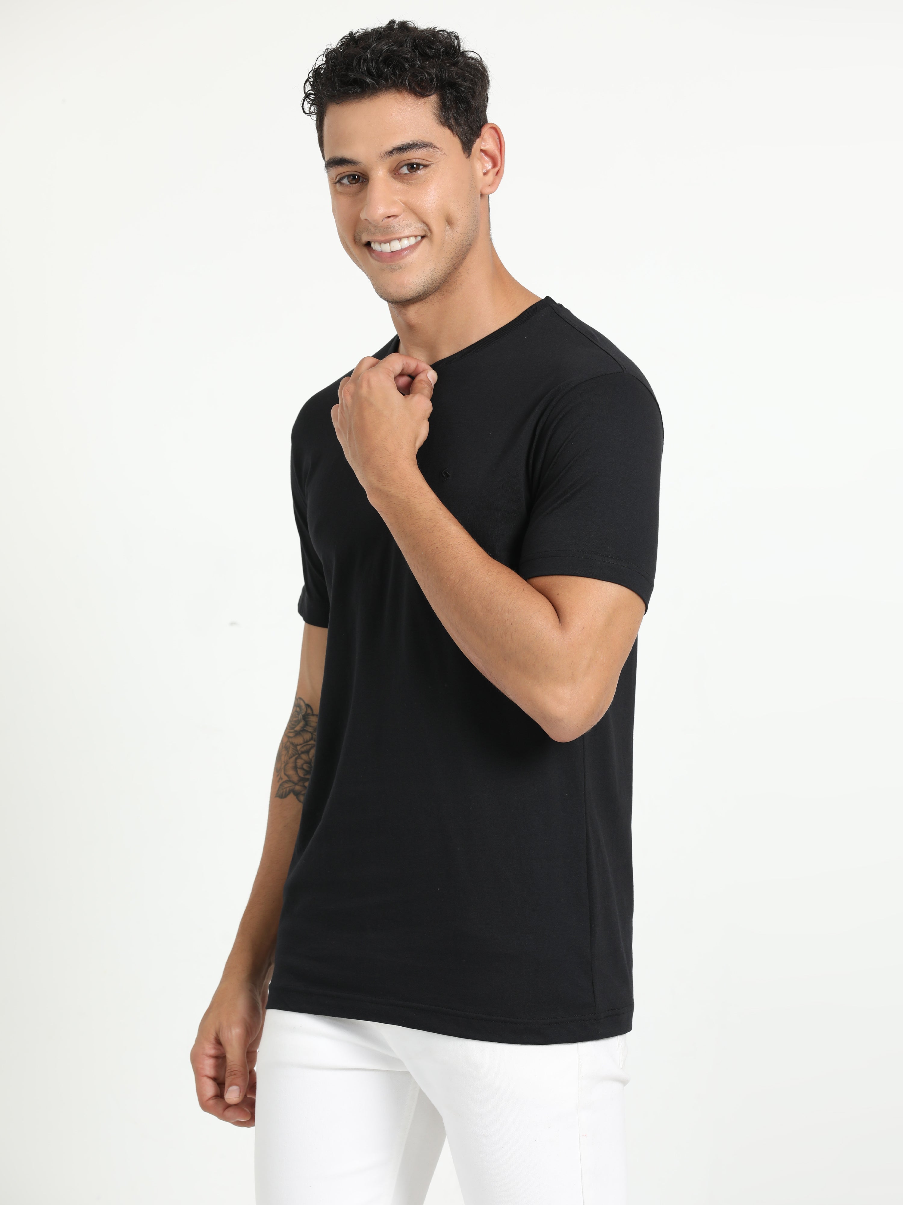 Classic Polo Men's Half Sleeve Black Round Neck Slim Fit Solid T-Shirt | TOY-KALVIK BLACK SF C