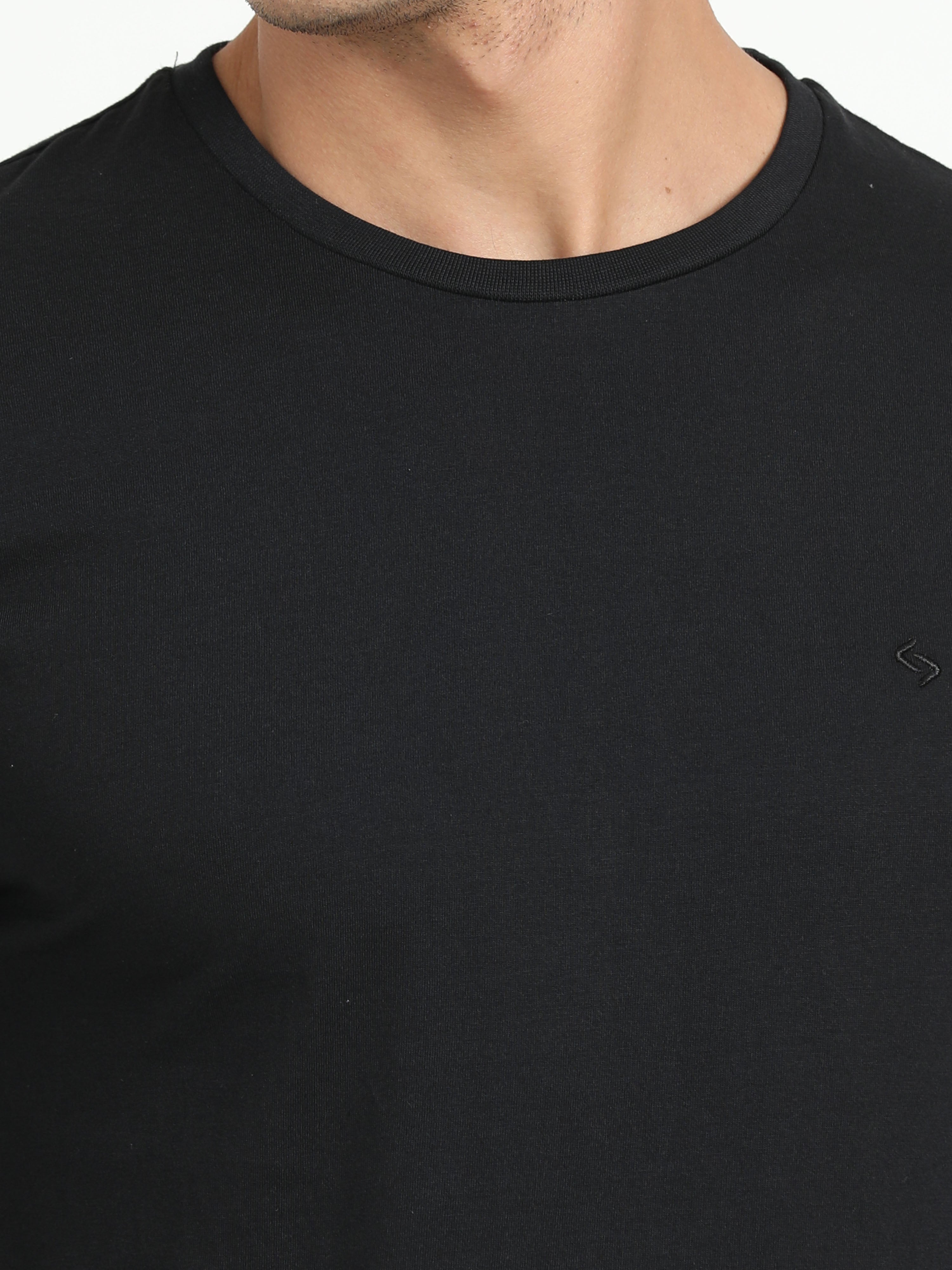 Classic Polo Men's Half Sleeve Black Round Neck Slim Fit Solid T-Shirt | TOY-KALVIK BLACK SF C