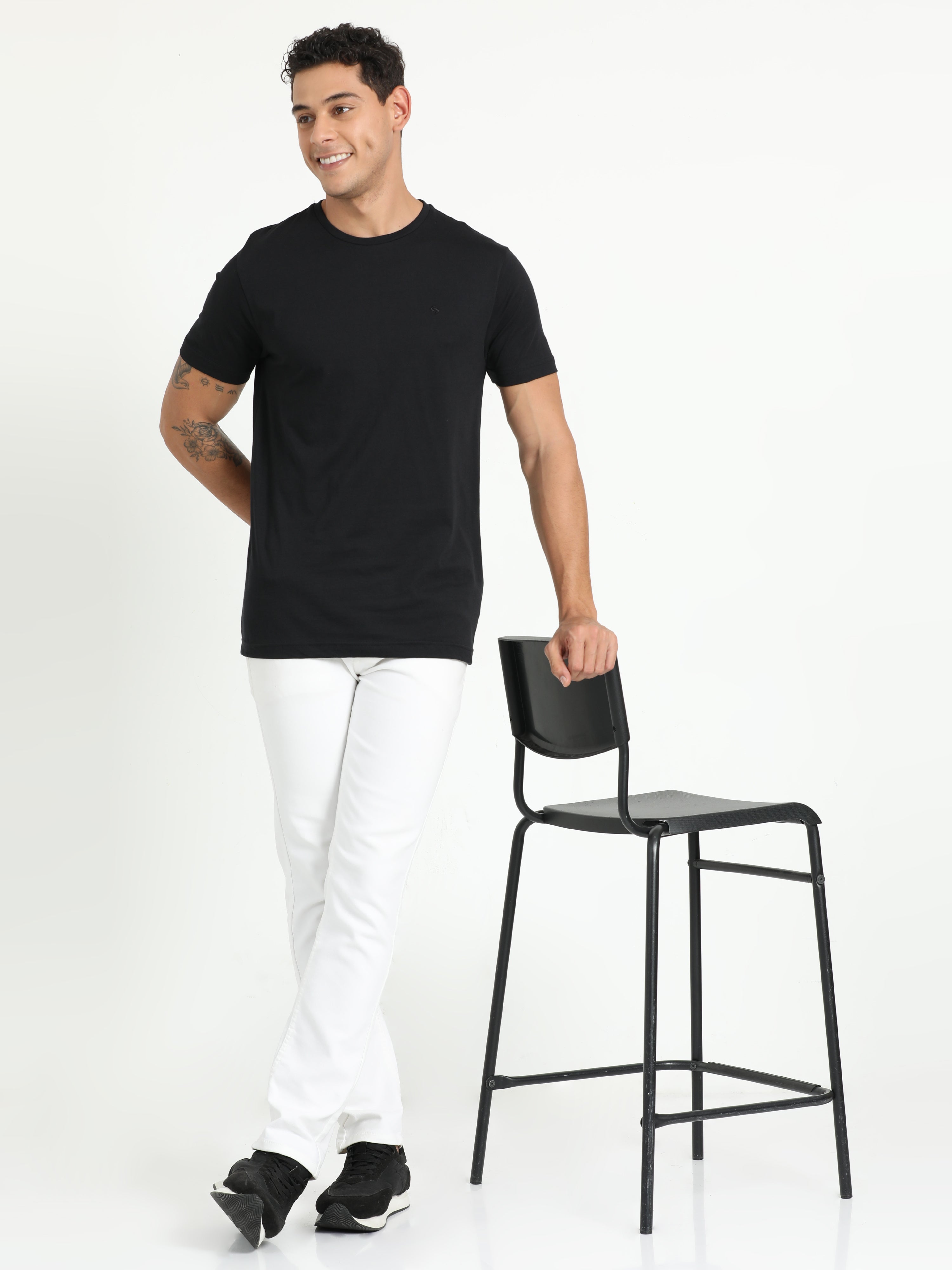 Classic Polo Men's Half Sleeve Black Round Neck Slim Fit Solid T-Shirt | TOY-KALVIK BLACK SF C