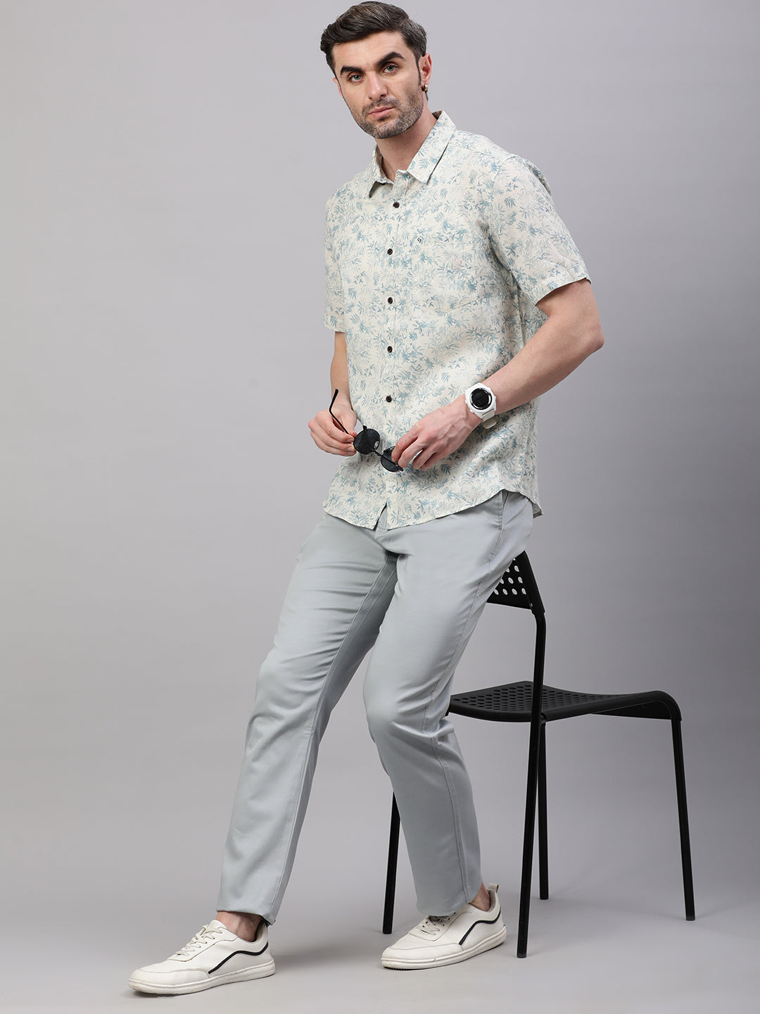 Classic Polo Men's Lt.Blue Moderate Fit Solid Trouser||TQ1-CL-29 A-BLU-MF-LY