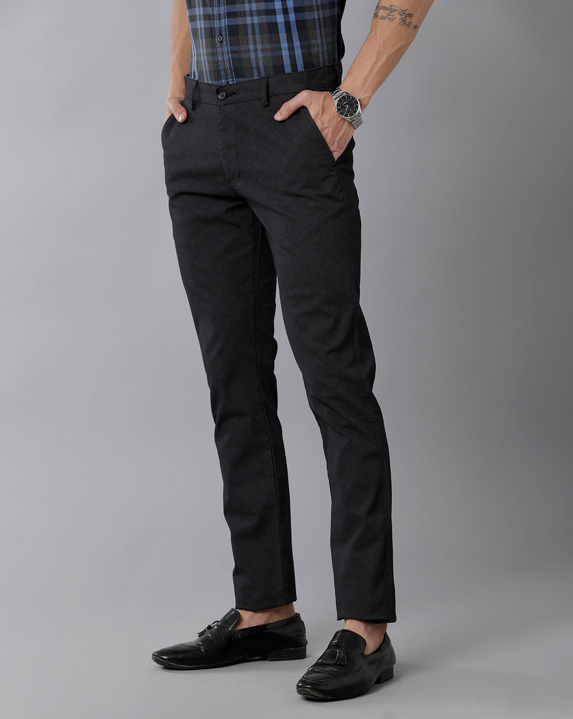 Buy Men Grey Slim Fit Textured Business Casual Trousers Online - 449293 |  Allen Solly
