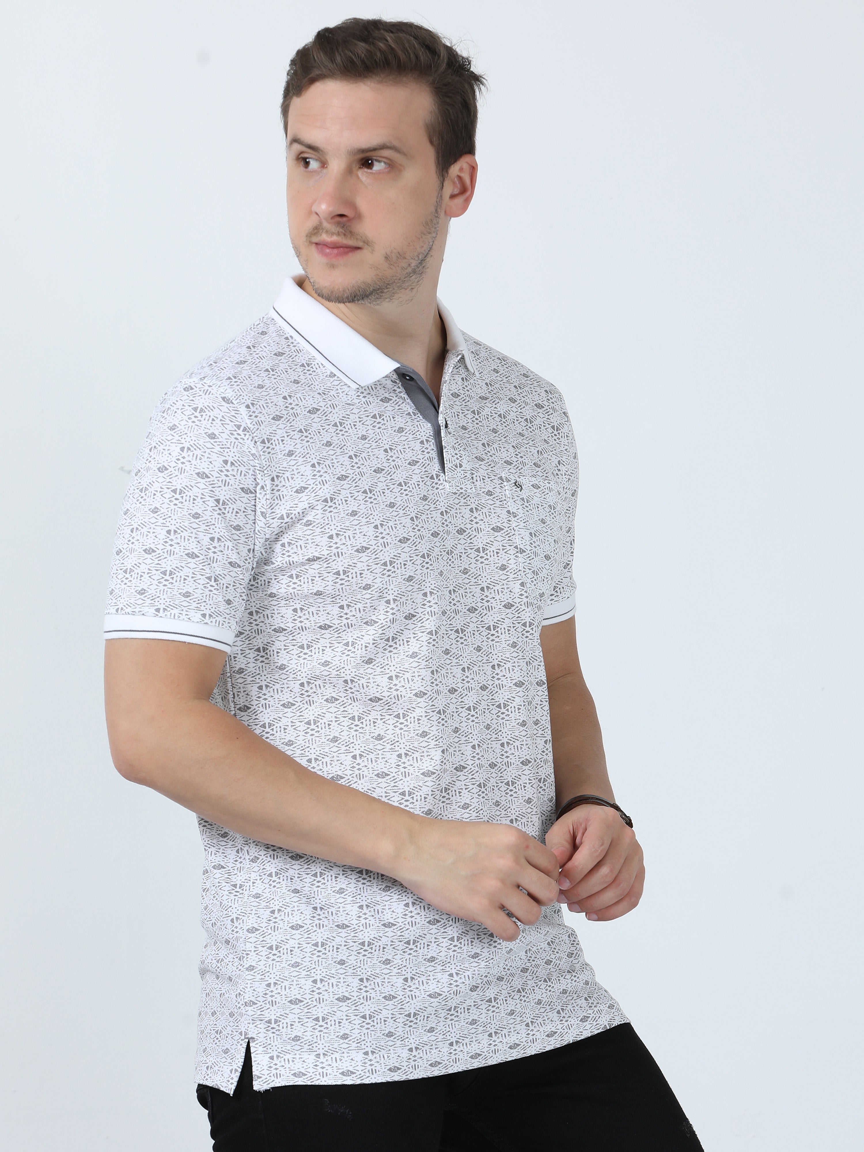 Classic Polo Men's Printed White Cotton Half Sleeve T-Shirt | BEAU - 241 A SF P