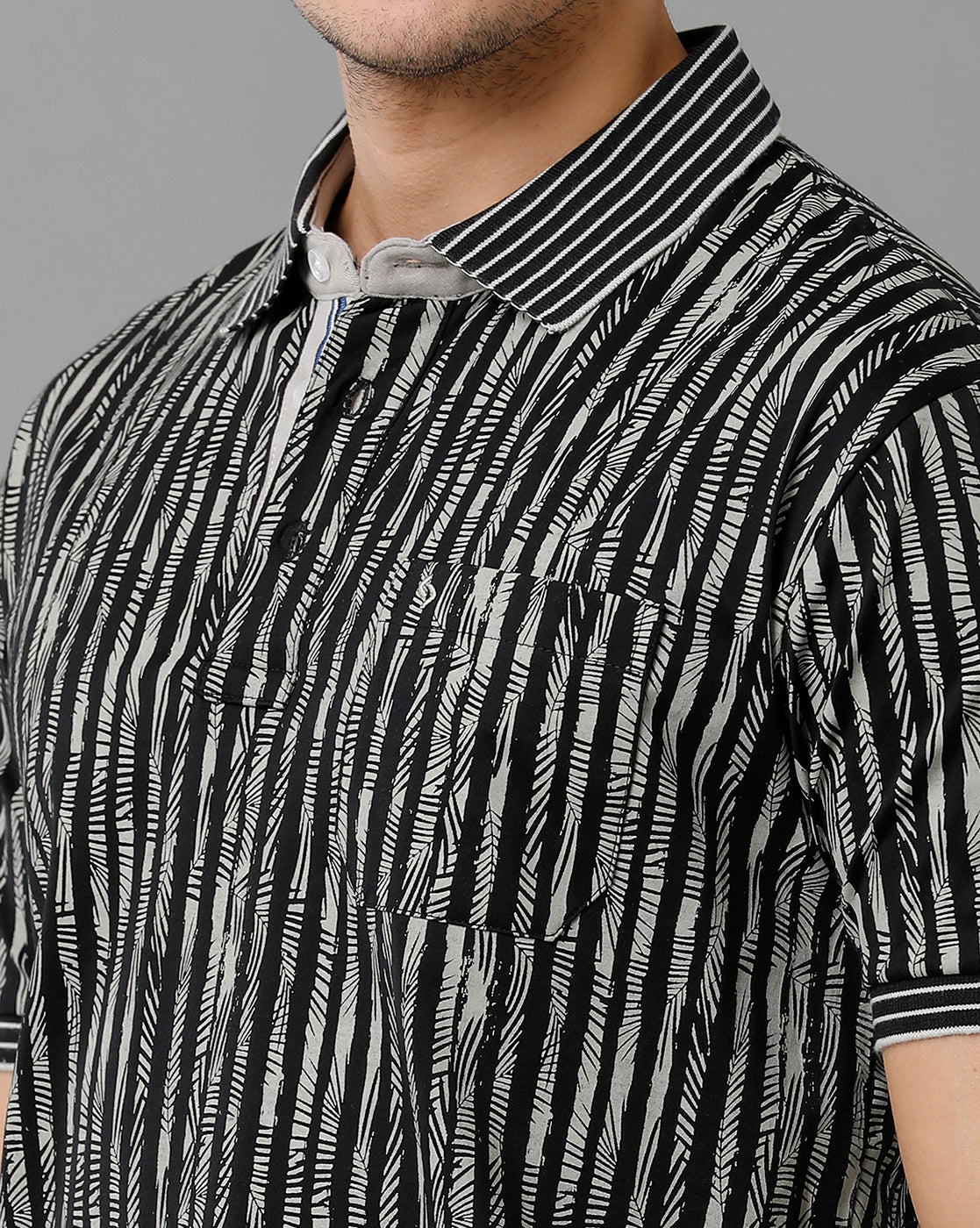 Classic Polo Men's Cotton Half Sleeve Printed Slim Fit Polo Neck Black Color T-Shirt | Scant - 19 B